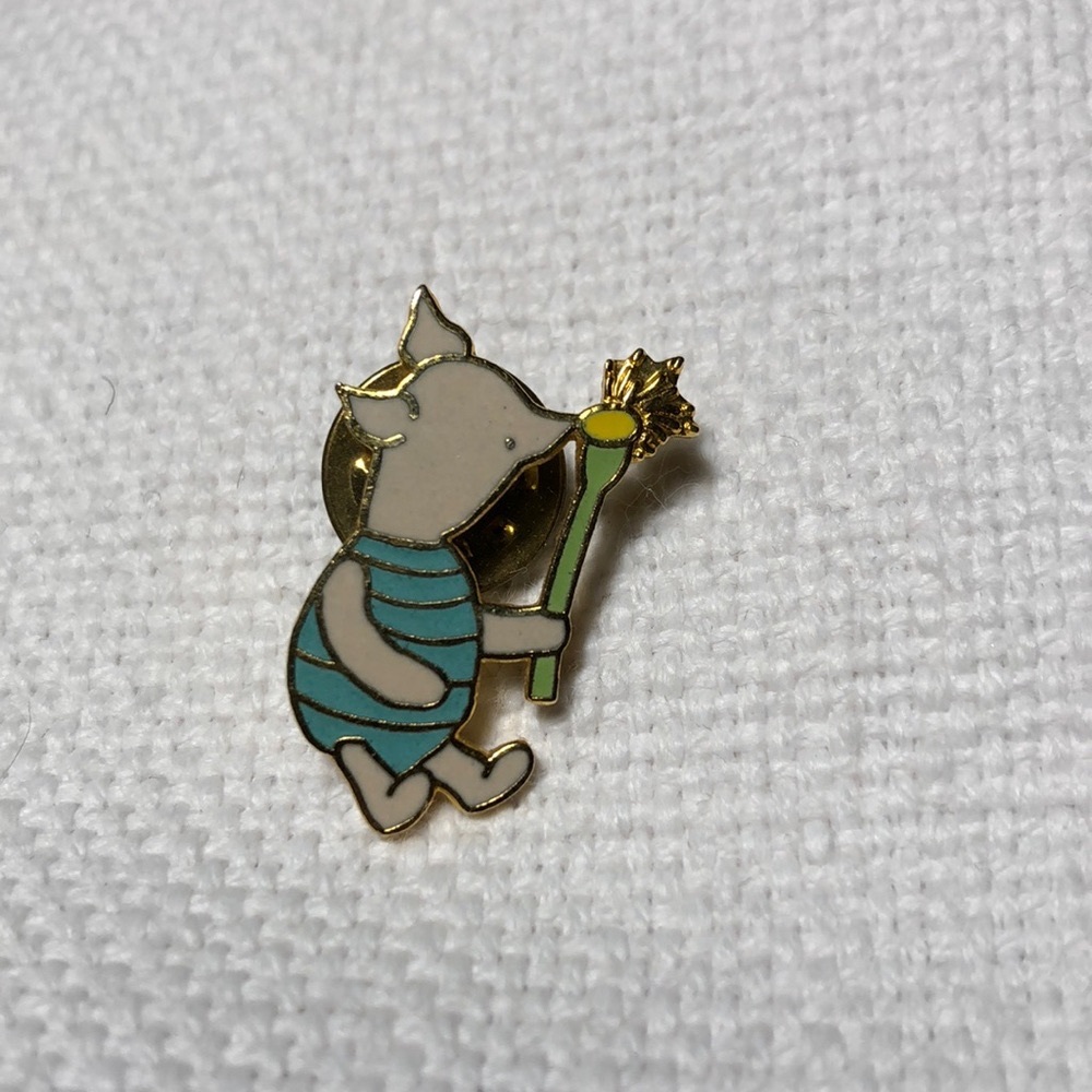 Vintage Piglet Pin